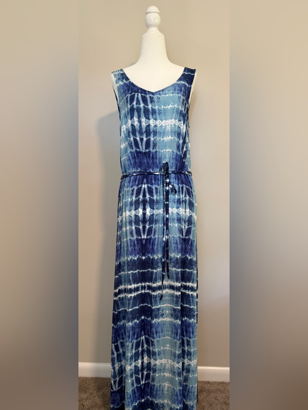 Blue & White Tie-Dye Sleeveless Maxi Dress - Size M